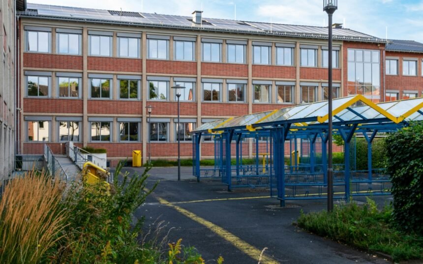 Solarizing Educational Institutions in Gujarat: Solar Installation for Schools & Colleges to Reduce Electricity Bills